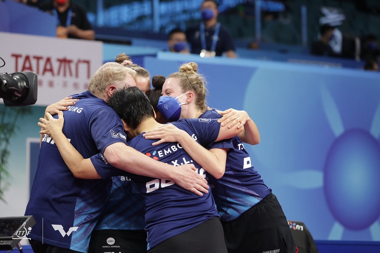 Große Freude hingegen bei den Luxemburgerinnen, die es nach einem Sig gegen Südkorea bis ins Achtelfinale schafften (©ITTF)