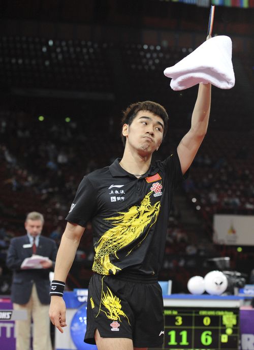 ...der Newcomer besiegte den Weltranglistensechsten Chuang Chih-Yuan klar mit 4:0 und darf sich auf das reinchinesische Viertelfinale gegen Wang Hak freuen (©Stosik)