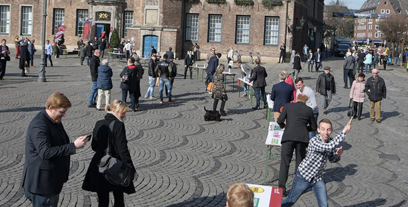 Langste Theke Dusseldorf Will Ins Guinness Buch Der Rekorde Buntes Panorama Mytischtennis De